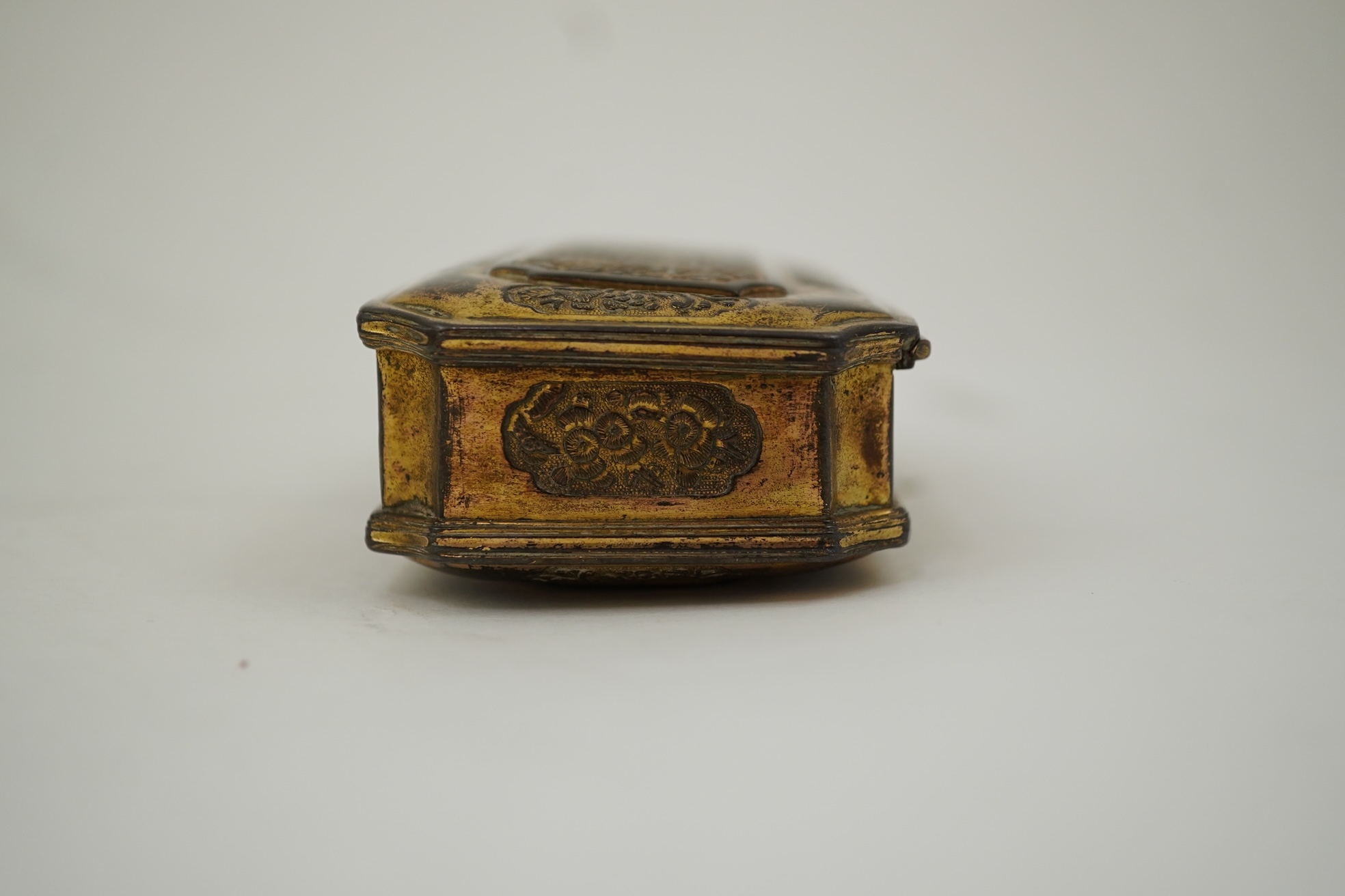 A Japanese Sawasa ware gilt copper tobacco box, first half 18th century